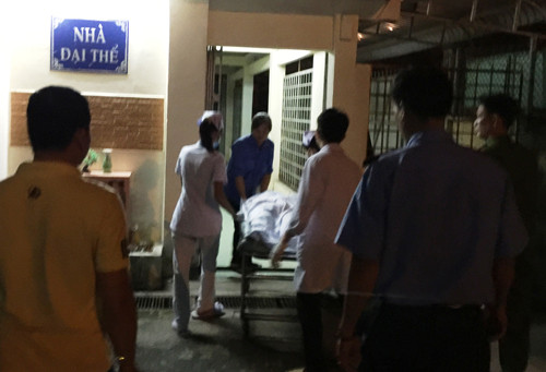 Nguoi nha me con san phu tu vong bat thuong 