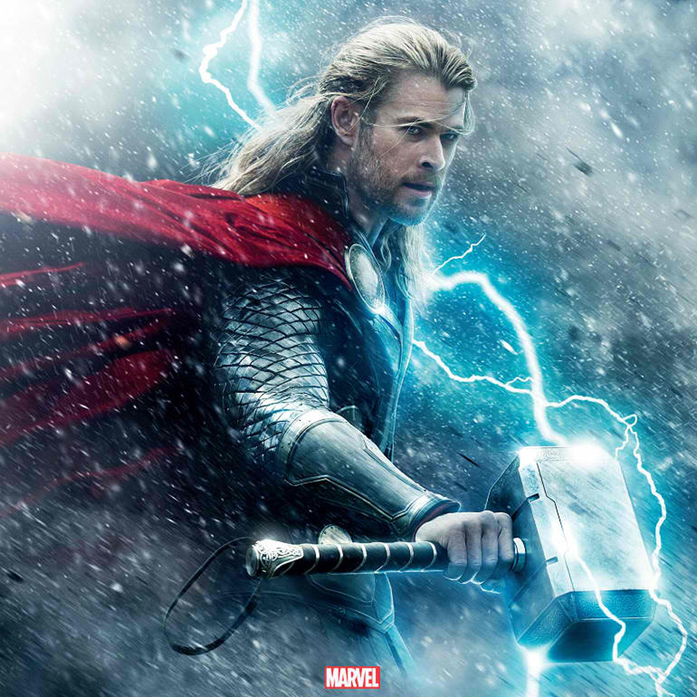 Do búa Mjolnir sở hữu sức mạnh "thần thánh" nên chỉ có người xứng đáng mới nhấc được nó lên và sử dụng. Thor chính là người duy nhất cầm và sử dụng được búa Mjolnir.