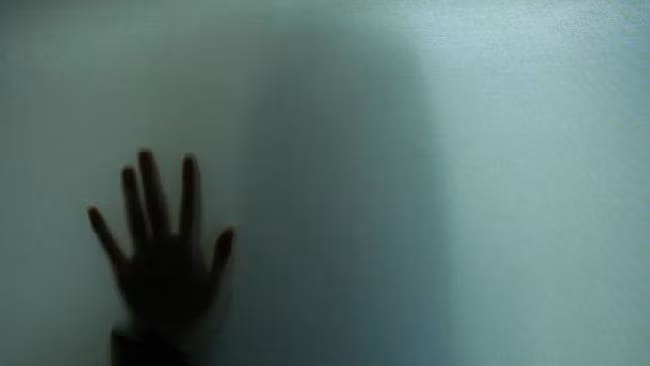 Kể từ đây, những sự việc kỳ bí, ma quái xảy ra khiến người dân không khỏi sợ hãi.