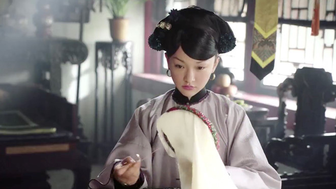 Đạo Quang Đế cũng hạ lệnh cho hậu cung học thêu thùa may vá để tự sửa trang phục khi bị cũ, rách nhằm đỡ tốn tiền mua đồ mới. Theo đó, thay vì sống cuộc sống vương giả như bao bậc quân vương, Đạo Quang Đế và hậu cung thực hiện lối sống tằn tiện, keo kiệt. Video: Tái hiện trận chiến lịch sử của Hoàng đế Napoleon (nguồn: VTC14)