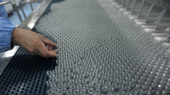 Quan chuc TQ tuyen bo mau thuan ve 12.000 chai huyet tuong nhiem HIV