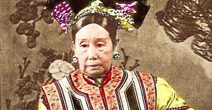 Giống như nhiều viên dạ minh châu khác, bảo vật của Từ Hy Thái Hậu phát sáng rực rỡ trong đêm tối.