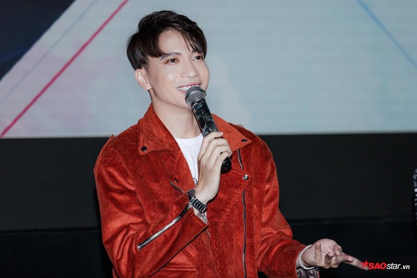 Dung truoc tin don 'ran nut', S.T Son Thach tra loi day bat ngo!