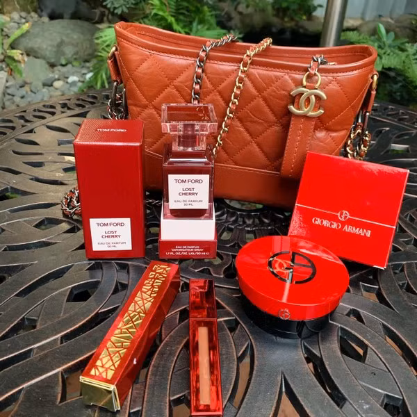 Nguyễn Khánh Linh, người yêu hậu vệ Bùi Tiến Dũng khoe quà lì xì cực xịn xò