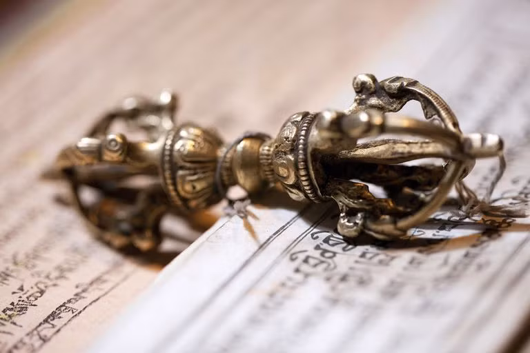 Vũ khí này phát phóng xạ và giúp các vị thần phá hủy một thành phố hay một nền văn minh khi đạo đức của dân chúng bị suy đồi.