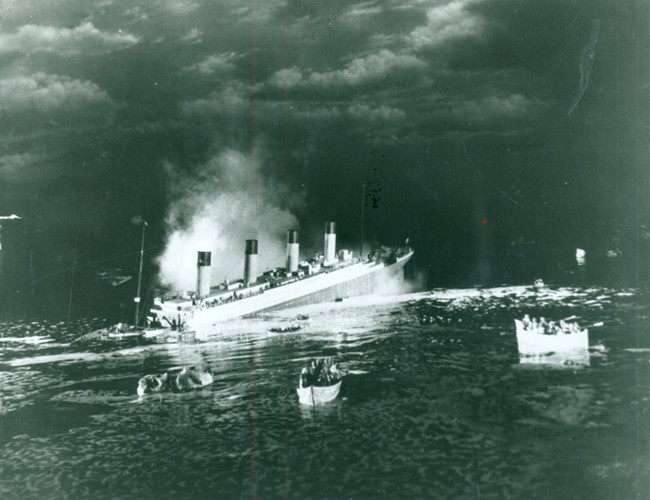 Cả 3 người này đều thiệt mạng cùng con tàu Titanic xấu số. Khi còn sống, họ phản đối chính sách thuế liên bang cũng như không ủng hộ việc thành lập một ngân hàng dự trữ liên bang.