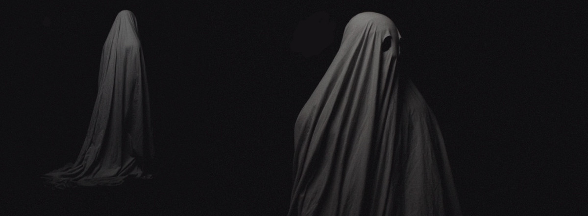 Những cô hồn này chưa siêu thoát nên cũng muốn có được một cỗ quan tài tốt để yên lòng sang thế giới bên kia.