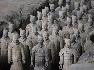 Điều này đã gây ra cuộc tranh luận lớn giữa các nhà khảo cổ. Nguyên do là vì một số chuyên gia cho rằng nguồn gốc phương Tây của người phụ nữ là điều không thể xảy ra.