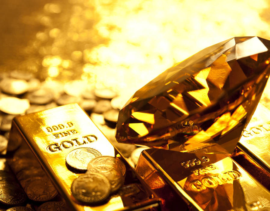 Sau 12 ngày, toàn bộ nước bên trong ngôi mộ mới được hút cạn. Khi ấy, các chuyên gia tiến vào bên trong mộ và kinh ngạc phát hiện kho báu khủng bên trong.