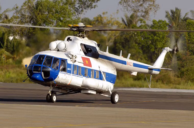 Trực thăng Mi-172 - biến thể dân sự của Mi-8MTV-3 được nhà máy Kazan chế tạo. Mi-172 thường hoạt động trong các đơn vị bay dịch vụ (chở khách du lịch) hoặc phục vụ chở các cán bộ Bộ Quốc phòng, Đảng và Nhà nước.