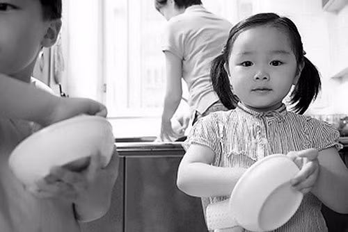 Tôi quá khó chịu về mẹ chồng ở bẩn... Toi qua kho chiu ve me chong o ban...