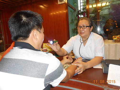 Bi ung thu tuyen tien liet lai tuong la benh than