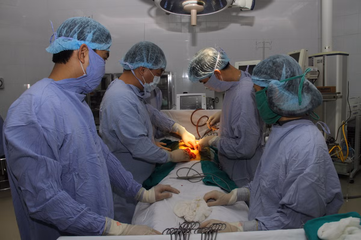 Co nen phau thuat u xo tu cung?