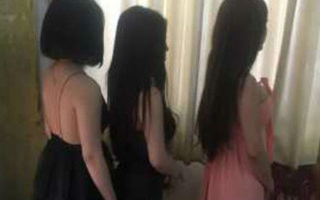  1. Phá đường dây gái gọi hạng sang ở đất Cảng: Kiểm tra một nhà nghỉ ở phường Đông Khê, Công an quận Ngô Quyền (Hải Phòng) đã bắt quả tang 2 cặp đôi đang mua bán dâm với giá 3 triệu đồng/lần/người. Các đào khai được nhận 2 triệu đồng/lần còn lại trả "phí" cho "tú bà" Nguyễn Thị Thanh Vân (37 tuổi). Công an quận Ngô Quyền (TP Hải Phòng) đã khởi tố, bắt tạm giam Vân về hành vi Môi giới mại dâm.