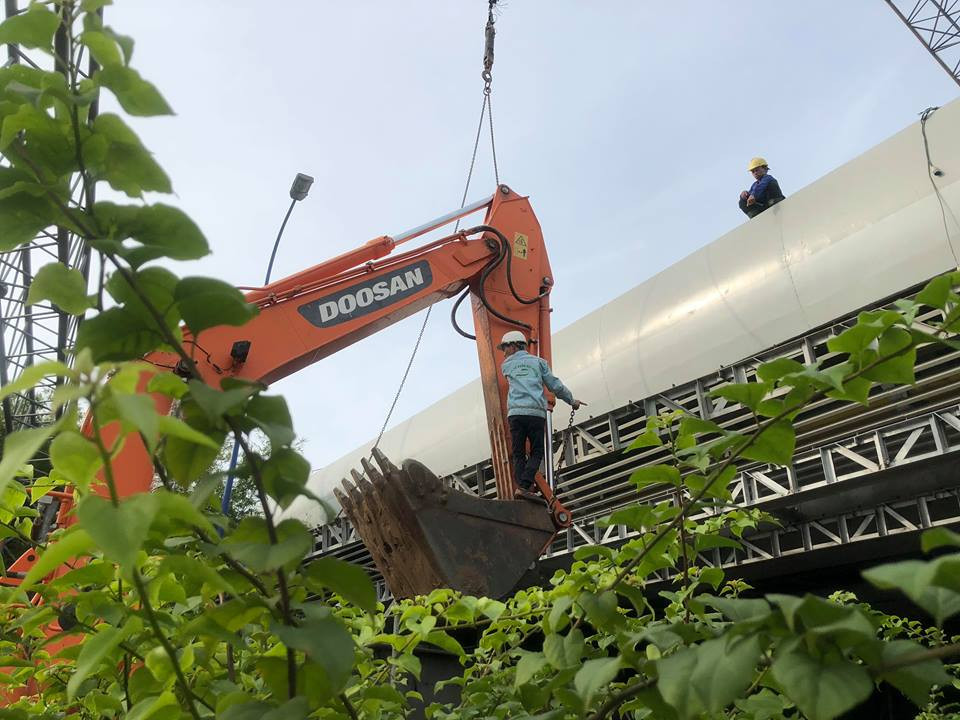 Các phương tiện được huy động.