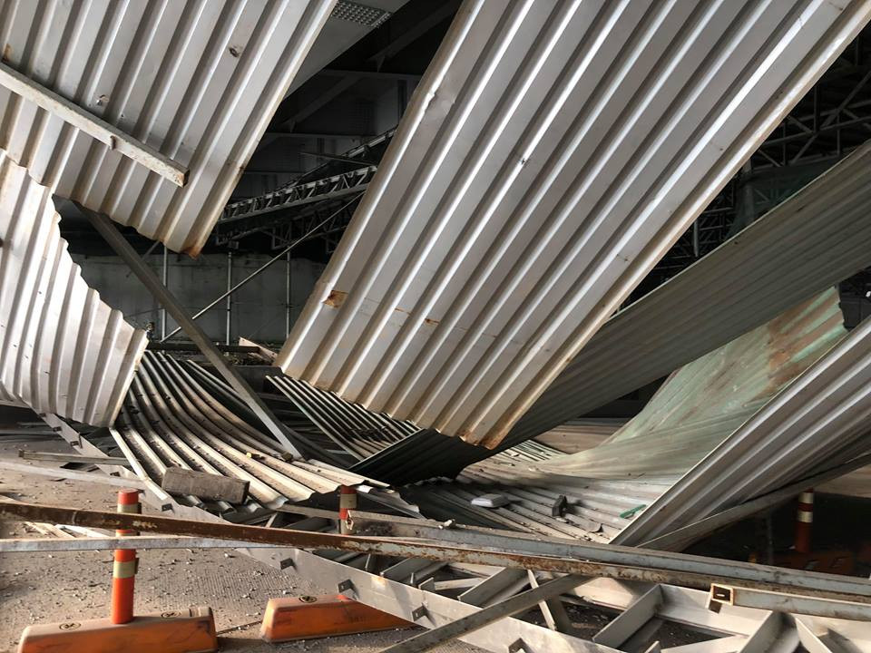 Thông tin từ PV ghi nhận, vụ việc khiến 1 nạn nhân đi xe SH ngã xe, còn lại chưa cập nhật thêm trường hợp nào khác.