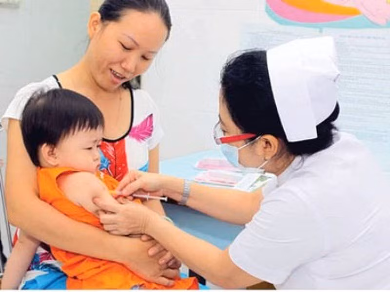 Bo Y te khang dinh: Khong co tinh trang khan hiem vac xin ​