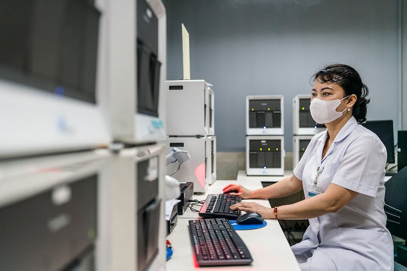 Gap go nhan vien y te phong, chong HIV/AIDS, Lao va Sot ret tai Viet Nam-Hinh-2