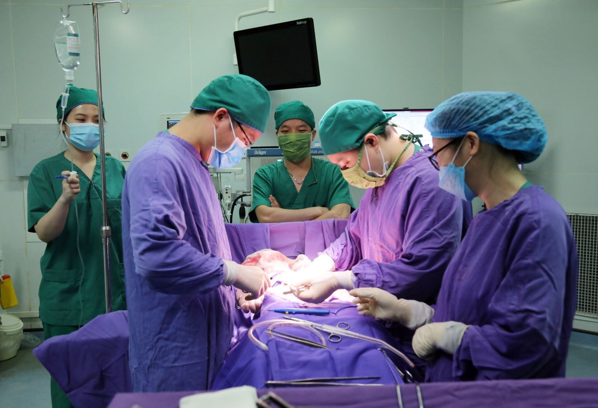 U quai trong nguoi be gai 9 tuoi nguy hiem sao?