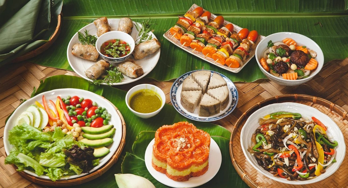 Mon an khong the thieu trong mam co cung Ram thang 7