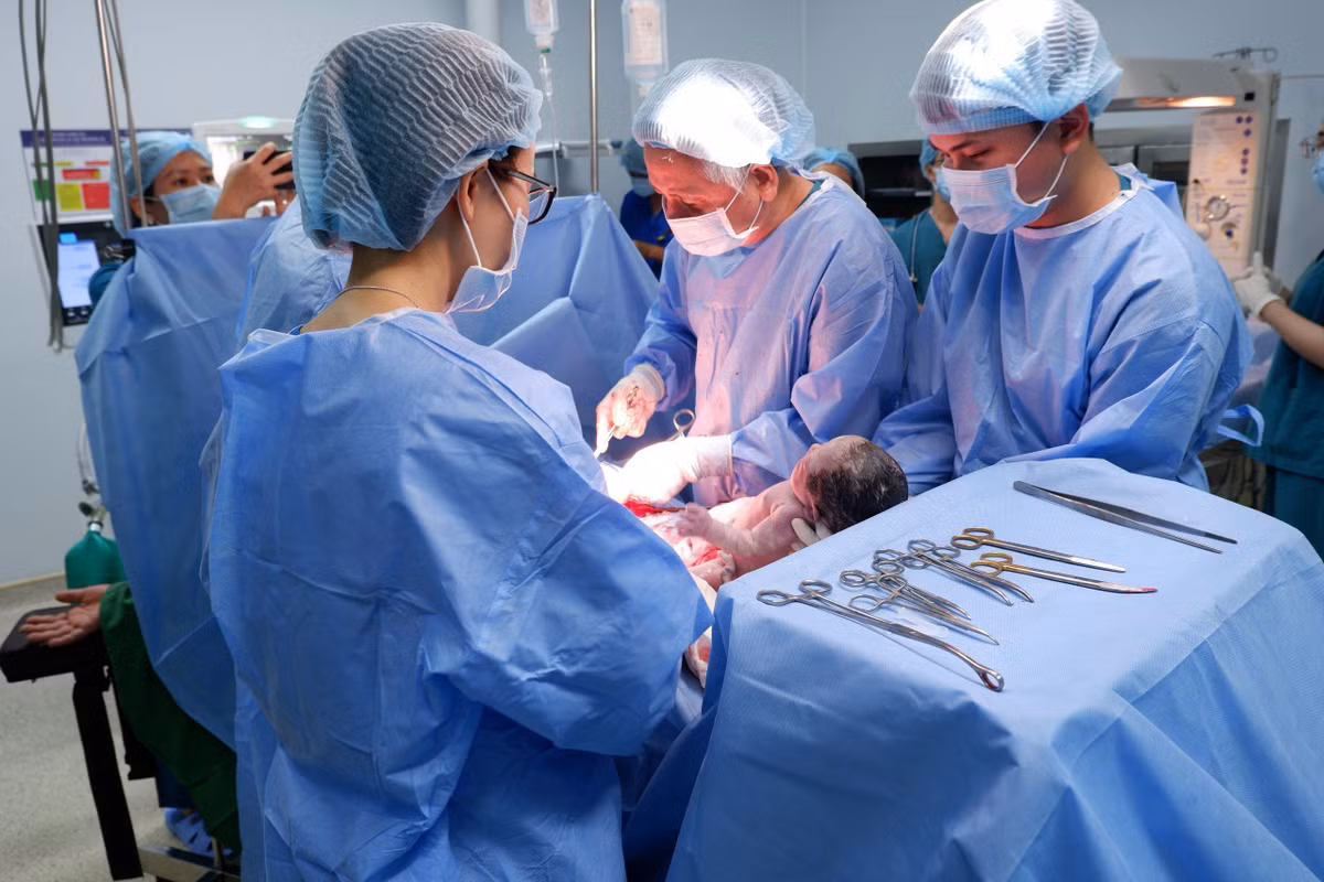 Bệnh viện Đa khoa Thiện Hạnh chào mừng em bé thứ 125.000 - Hình 2 Benh vien Da khoa Thien Hanh chao mung em be thu 125.000-Hinh-2