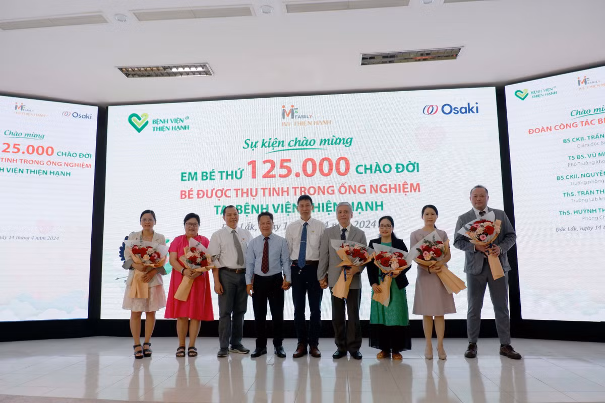 Bệnh viện Đa khoa Thiện Hạnh chào mừng em bé thứ 125.000 - Hình 3 Benh vien Da khoa Thien Hanh chao mung em be thu 125.000-Hinh-3