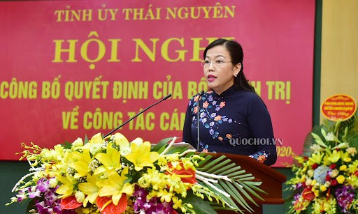 Bà từng đảm nhiệm các chức vụ: Phó giám đốc Học viện thanh thiếu niên Việt Nam; Phó chủ nhiệm Văn phòng QH và làm Chủ nhiệm UB Văn hóa, Giáo dục, Thanh niên, Thiếu niên và Nhi đồng của Quốc hội trong 3 tháng trước khi làm Trưởng ban Dân nguyện thuộc UB Thường vụ QH.