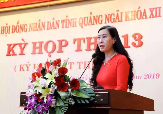 Bà Bùi Thị Quỳnh Vân đã từng trải qua các vị trí: Bí thư Tỉnh đoàn Quảng Ngãi, Bí thư Huyện ủy Tư Nghĩa, Bí thư Huyện ủy Lý Sơn, Trưởng ban Dân vận Tỉnh ủy và Chủ tịch HĐND tỉnh, Phó Bí thư Thường trực Tỉnh ủy, kiêm Chủ tịch HĐND.