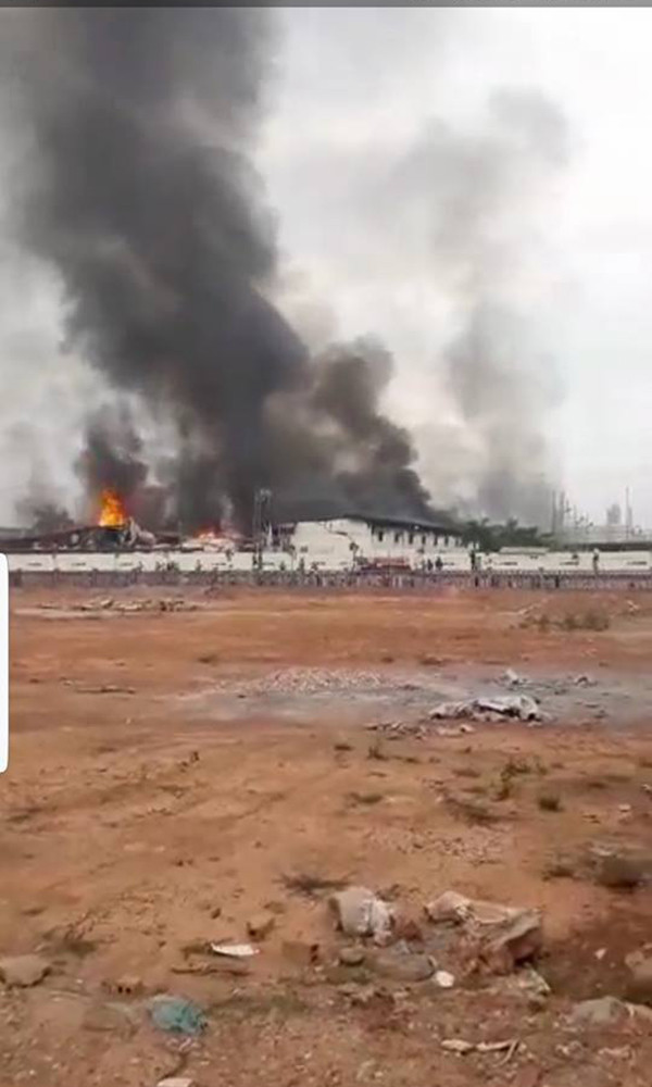 Theo tìm hiểu được biết, Công ty trách nhiệm hữu hạn Yakjin Việt Nam tại Phú Thọ là công ty chuyên về may, được thành lập và đi vào hoạt động từ tháng 8/2006.