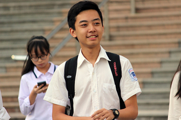 Các thí sinh đều chia sẻ không hài lòng lắm với bài làm của mình. Thậm chí có câu còn bỏ dở vì đề khó.