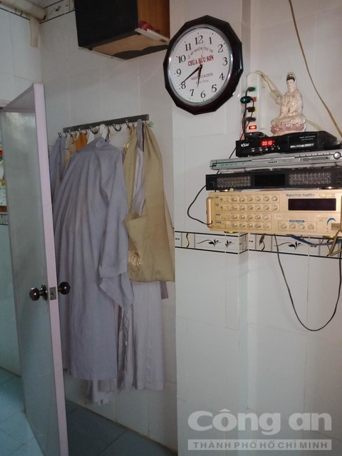 Căn phòng nơi xảy ra vụ việc. Ảnh CA TP HCM.