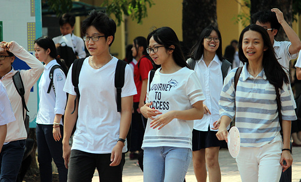 Tâm trọng vui vẻ của các thí sinh sau khi tham dự môn Ngữ văn.