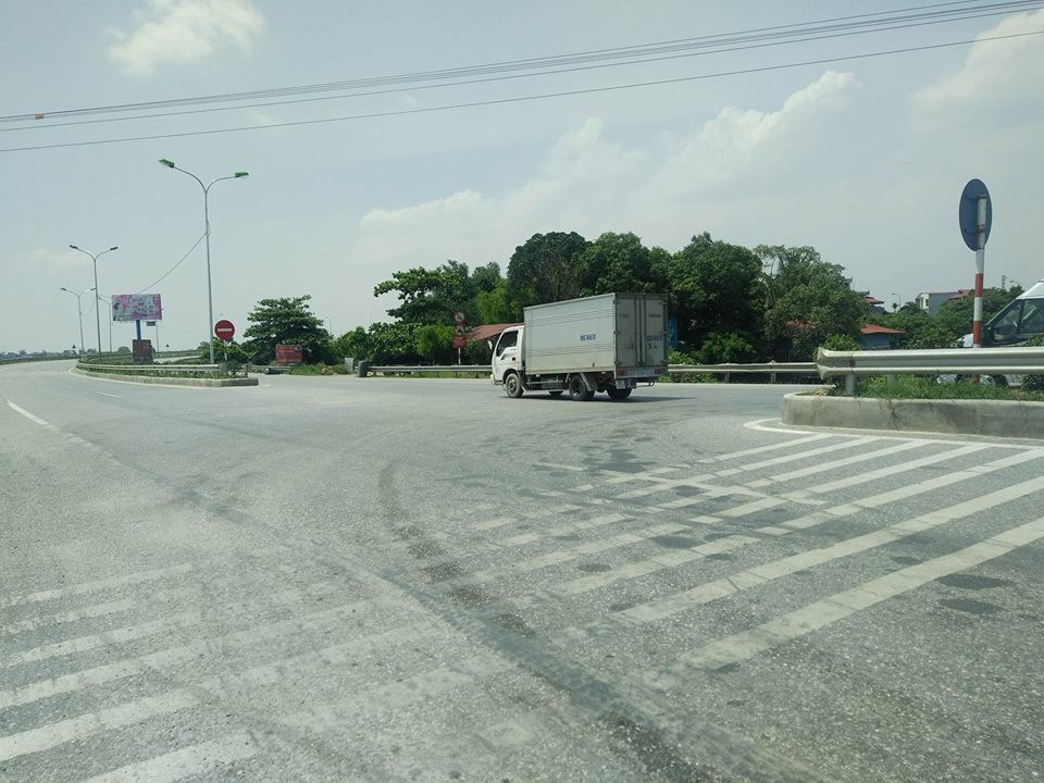 Đoạn đường cao tốc, nơi đầu tiên nam thanh niên bị đánh ghen...