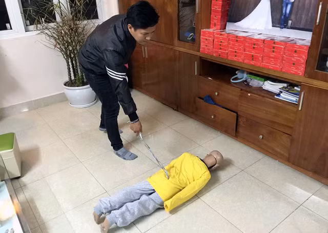 Hai hung loat vu bao hanh tre em tan bao giua Thu do-Hinh-2