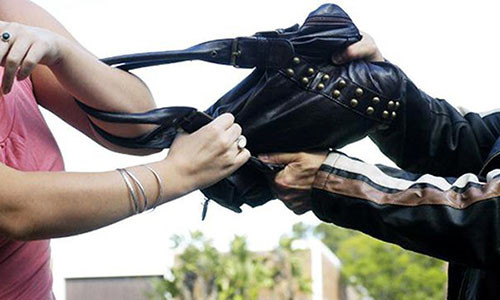 Thuc hu nu ke toan bi cuop 400 trieu tren pho HN