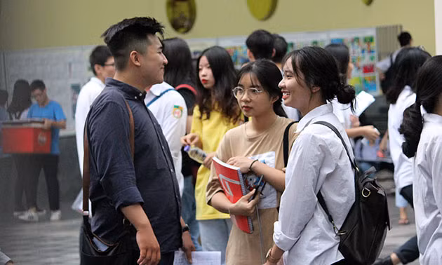 Hầu hết theo chia sẻ của các thí sinh tham dự tại điểm thi trường THCS Nghĩa Tân (Hà Nội), các em đều đã ôn luyện kỹ, tâm lý cũng đã sẵn sàng cho kỳ thi quan trọng này.