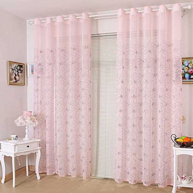 Sắc hồng dịu dàng tăng thêm độ sắc nét và ấn tượng cho gian phòng.