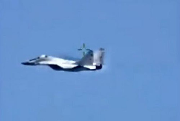 Thông tin cụ thể cho hay: "Một đoàn xe quân sự bao gồm hàng chục phương tiện và vài trăm người đã bị loại bỏ bởi cuộc không kích do tiêm kích hiện đại tiến hành".