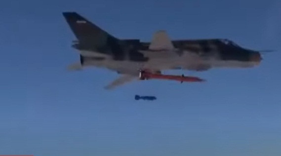 Nhưng điều đặc biệt trong cuộc thử nghiệm nằm ở tên lửa Fajr-4 chứ không phải màn khai hỏa của Su-22. Trong trang bị của IRGC, Fajr-4 chỉ được biết đến là dòng tên lửa đạn đạo tầm ngắn.