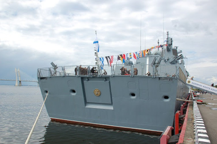 Các chiến hạm Đề án 22350 có lượng giãn nước 5.400 tấn, đảm nhận nhiều nhiệm vụ như tấn công tầm xa, săn ngầm và phòng không, được kỳ vọng sẽ nâng cao năng lực tác chiến biển xa của hải quân Nga trong thế kỷ 21.