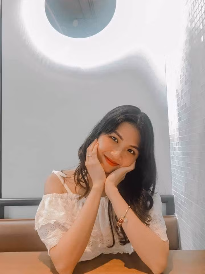 Sau thời gian du học ở Nhật Bản, Lan Thy đã quay về Việt Nam. Dù không thường xuyên cập nhật hình ảnh lên mạng xã hội nhưng có thể thấy nhan sắc của “hot girl ống nghiệm” thay đổi khá nhiều. Ảnh: Tổng hợp