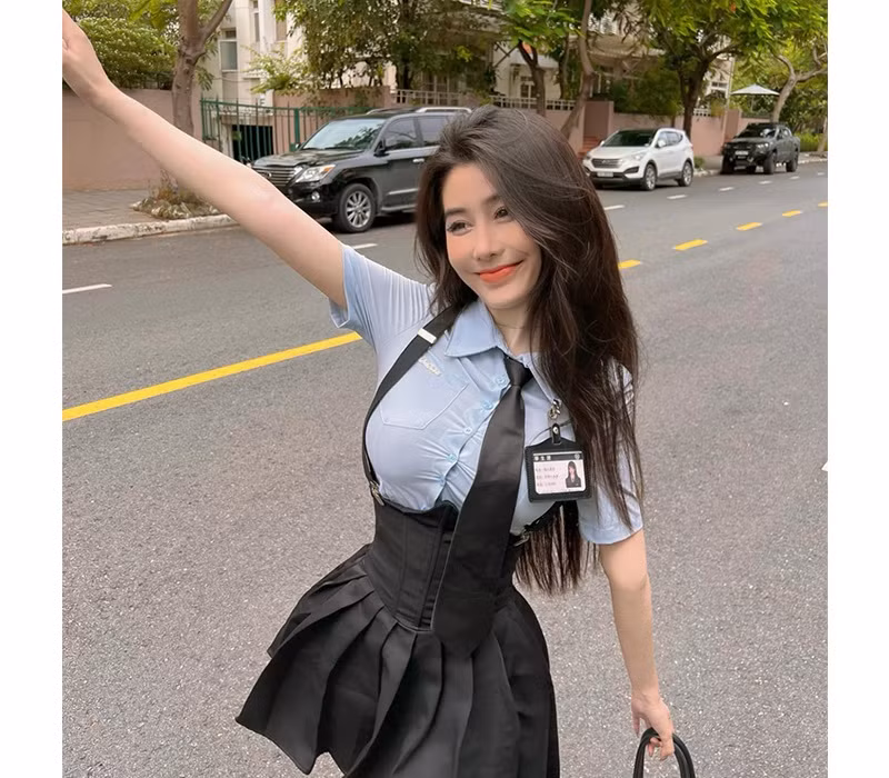 Theo dõi trang cá nhân của Võ Ngọc Trân thì có lẽ nhiều người sẽ ngầm hiểu được, lí do tại sao cô nàng lại bị tung tin đồn thất thiệt như thế.