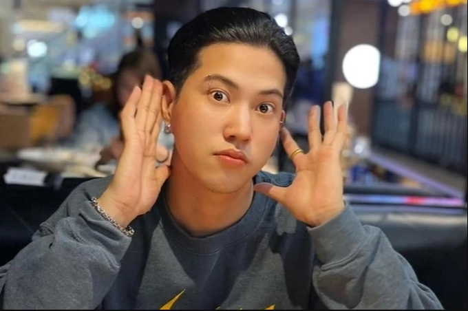 Anh chàng vẫn liên tục sản xuất clip review đồ ăn, thu hút lượng người xem không hề nhỏ.