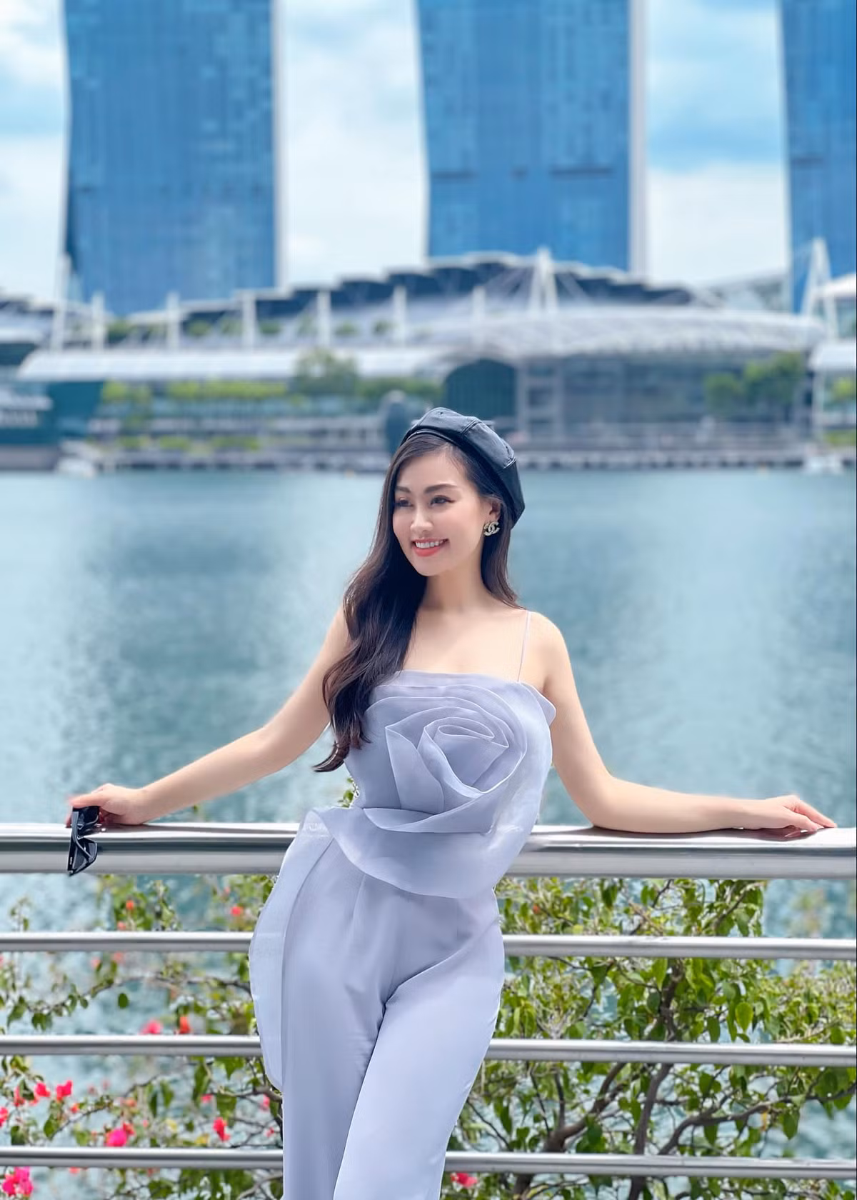 Khi lên sóng dẫn chương trình, Lê Hà Phương gây ấn tượng với phong cách trang nhã, lịch sự.