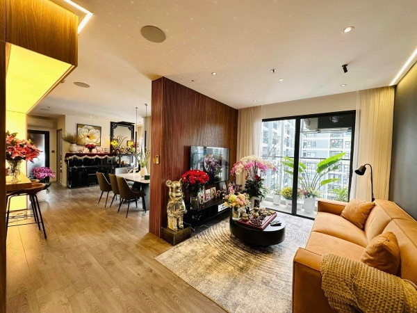 Ngoài nhan sắc thăng hạng, nữ chính Nhật ký Vàng Anh khiến nhiều netizen trầm trồ khi có cuộc sống sung túc ở tuổi U40.