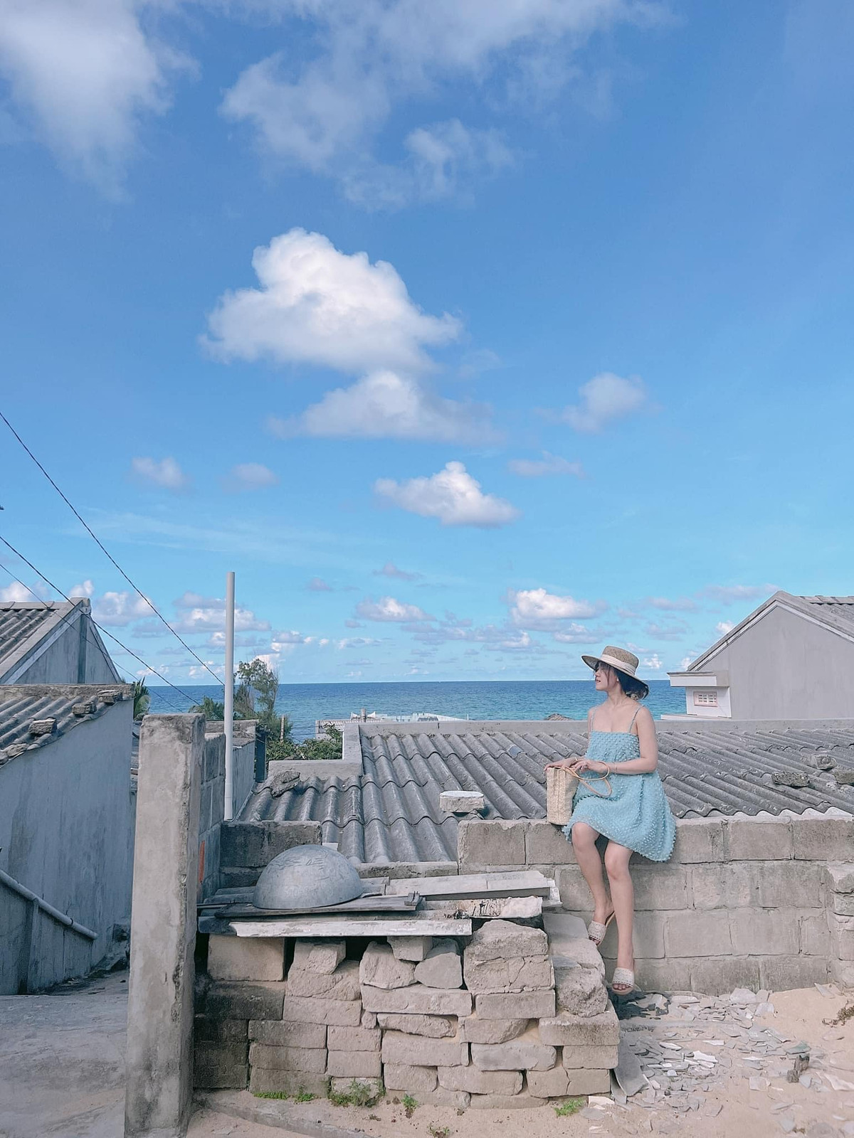 Đảo Phú Qúy là huyện đảo có khung cảnh hoang sơ, tuyệt đẹp nhưng du lịch chưa thực sự phát triển. Ảnh: Mai Nguyễn