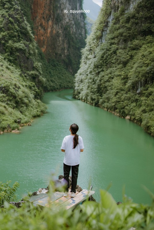 Khí hậu, cảnh quan hùng vĩ tại Hà Giang rất thích hợp cho các bạn trẻ check in, sống ảo, đồng thời xả stress sau những ngày làm việc mệt nhọc. Ảnh: Trần Thu Quỳnh