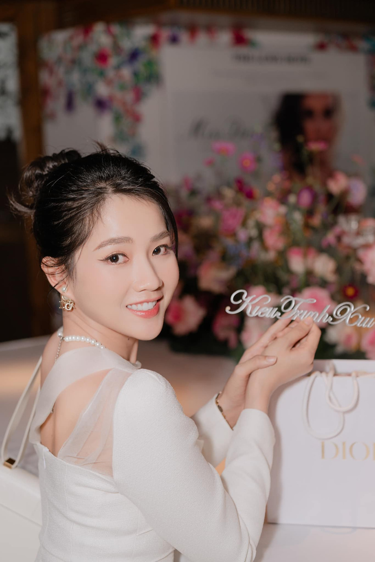 Đây không phải lần đầu tiên hot girl Kiều Trinh vướng ồn ào, trước đó cô từng có nhiều phát ngôn bị dân mạng phản ứng dữ dội.