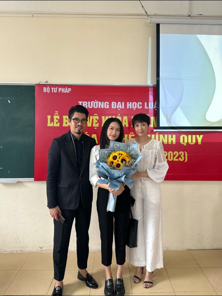 Cách đây ít này, cô vừa bảo vệ luận văn tốt nghiệp tại đại học luật Hà Nội với điểm 10.