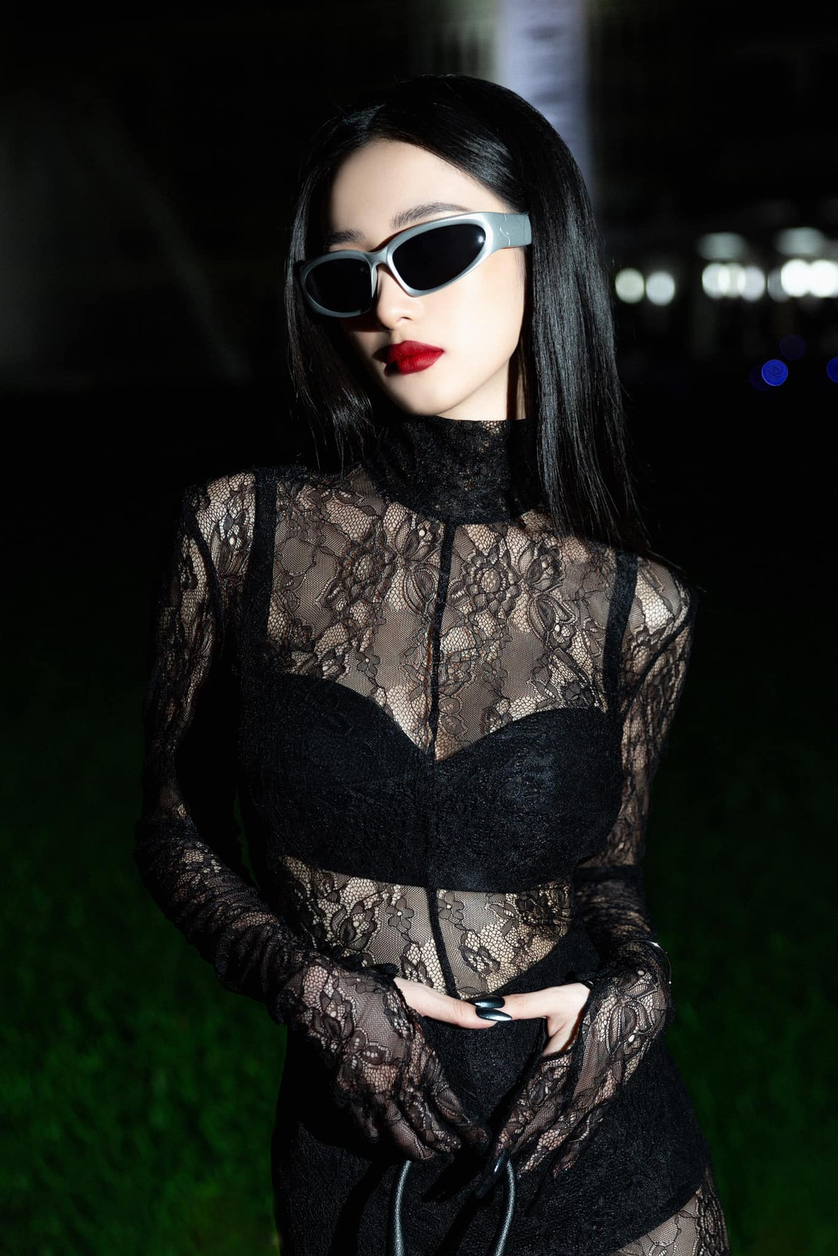 Từng vướng phải nghi vấn trùng tu vòng 1, người đẹp thẳng thắn công khai việc phẫu thuật thẩm mỹ giúp cô trở nên tự tin hơn với thân hình của mình.